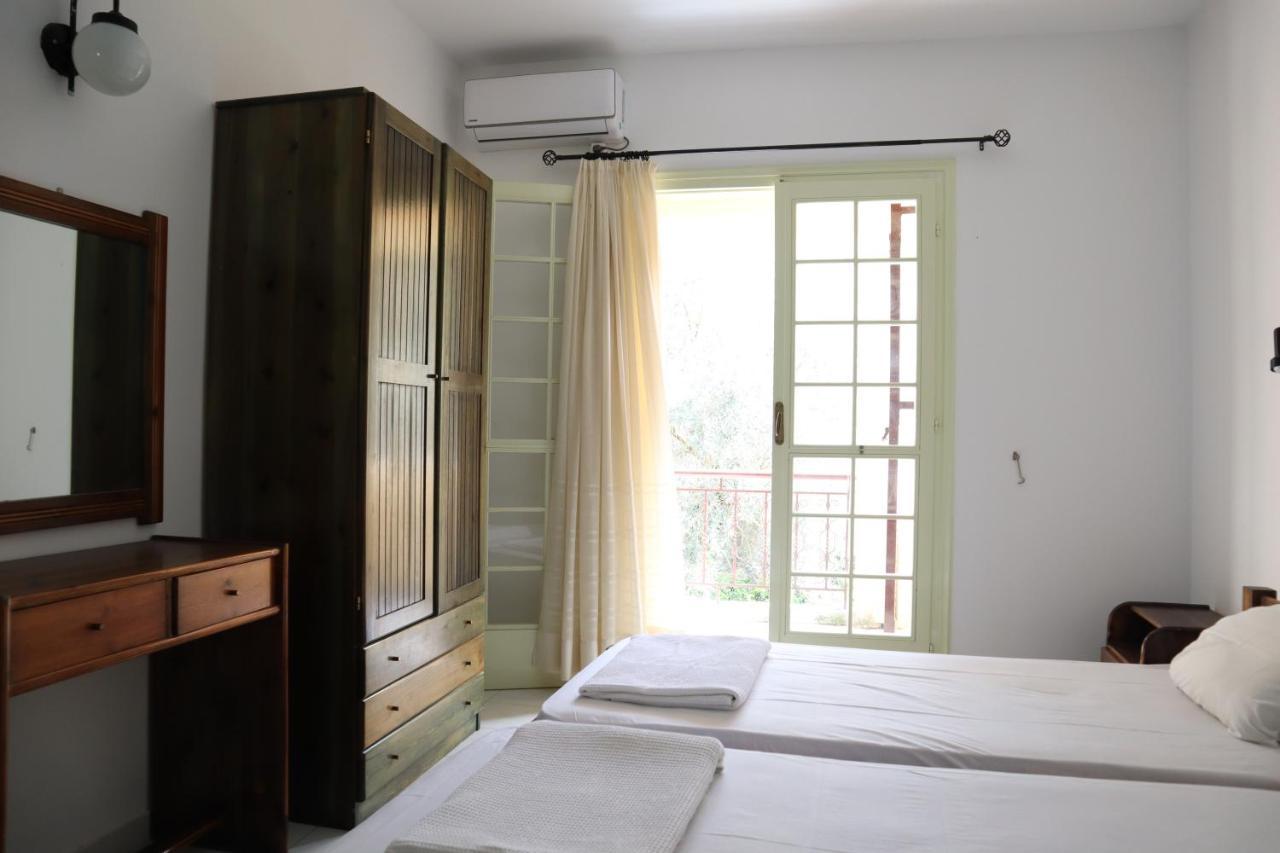Camelia Studios Yénion 外观 照片
